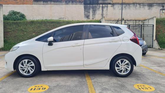 HONDA FIT 1.5 LX 16V FLEX 4P MANUAL HONDA FIT 1.5 LX 16V FLEX 4P MANUAL